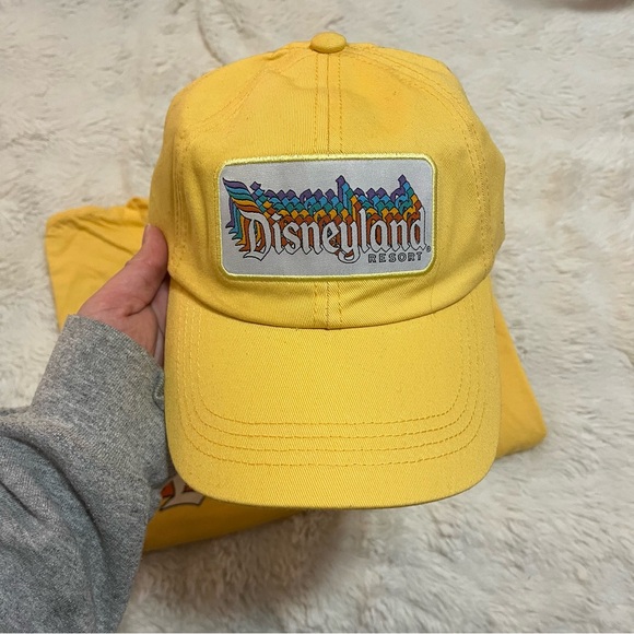 Disneyland Resort Yellow T-shirt and NWT Cap - Picture 2 of 5
